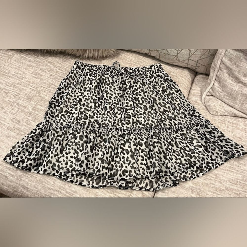 🎉 $10 FINAL PRICE❣️ New Animal Print Smocked Waist Tiered Mini Skirt S
